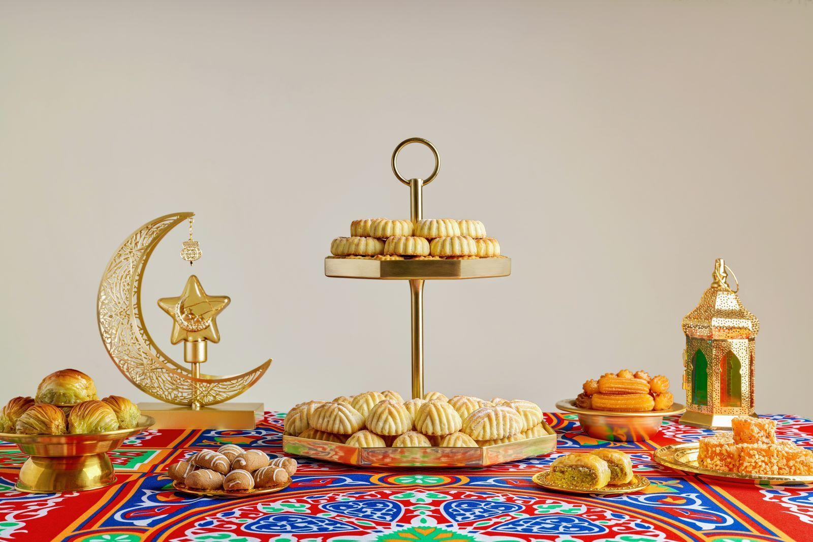 Eid In Abu Dhabi 2025 From Morning Prayers To Moonlit Feasts